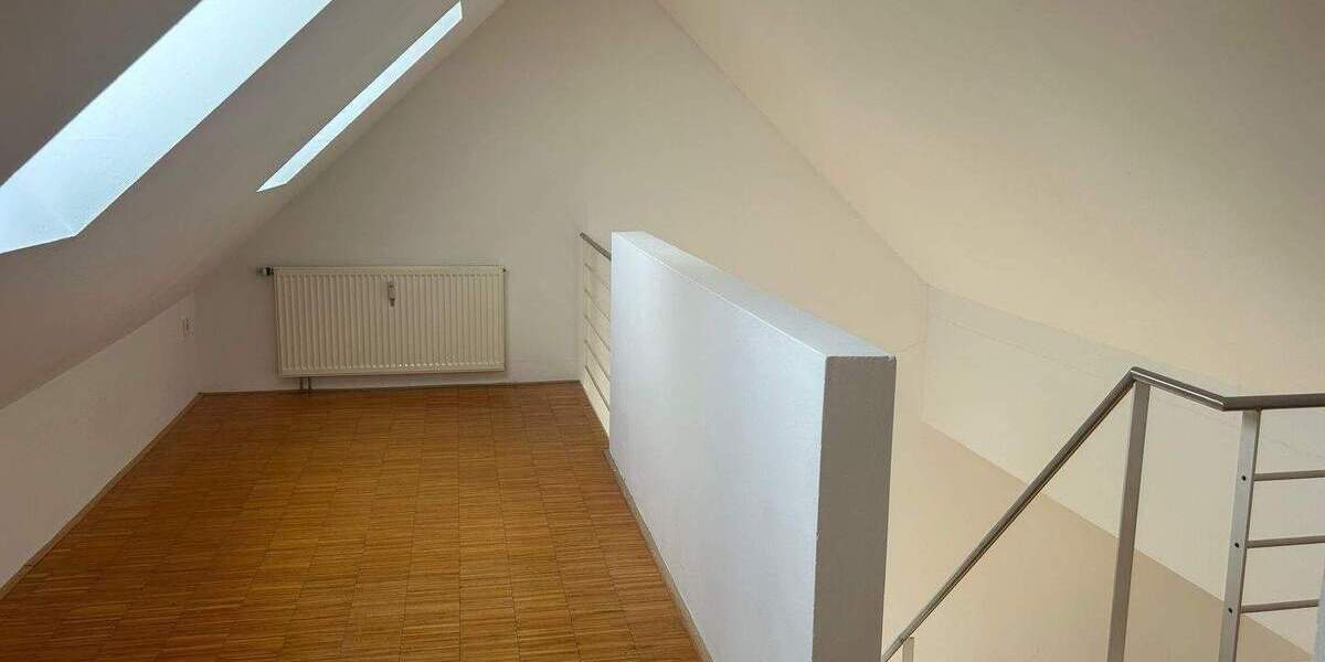 Etagenwohnung Weißenfels - 3 Zimmer, 109 m&sup2;, 800&euro; | Angebot:24990147