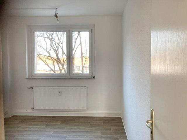 Etagenwohnung Hermsdorf - 4 Zimmer, 73 m&sup2;, 440&euro; | Angebot:26132579