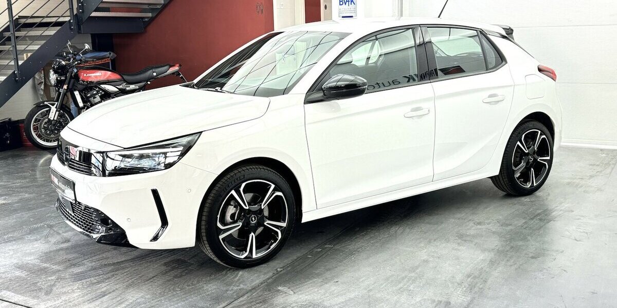 Opel Corsa GS 1.2 Turbo 1.Hand Sitzheizung Carplay 8.600 km 18.679 &euro; Lich 35423