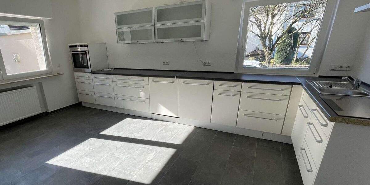 Einfamilienhaus Bad Homburg Ober-Erlenbach - 1 Zimmer, 322 m&sup2;, 3.400&euro; | Angebot:24762626