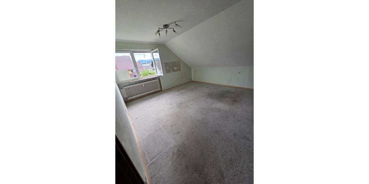 Dachgeschoßwohnung Zell am Harmersbach - 4 Zimmer, 99 m&sup2;, 270.000&euro; | Angebot:27008593