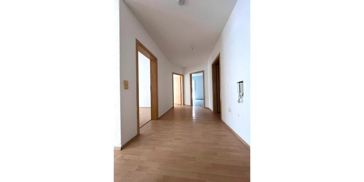 Etagenwohnung Bad Neustadt an der Saale - 3 Zimmer, 94 m&sup2;, 843&euro; | Angebot:24691130