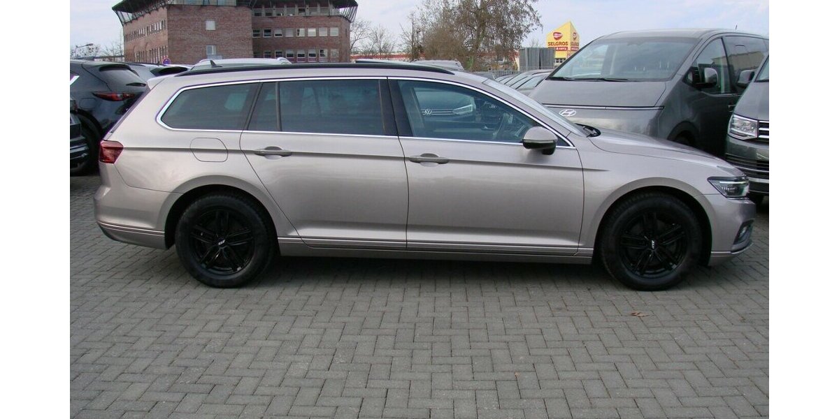 VW Passat 2.0TDi Business Panorama ACC IQ.Light 141.589 km 17.480 &euro; Falkensee 14612