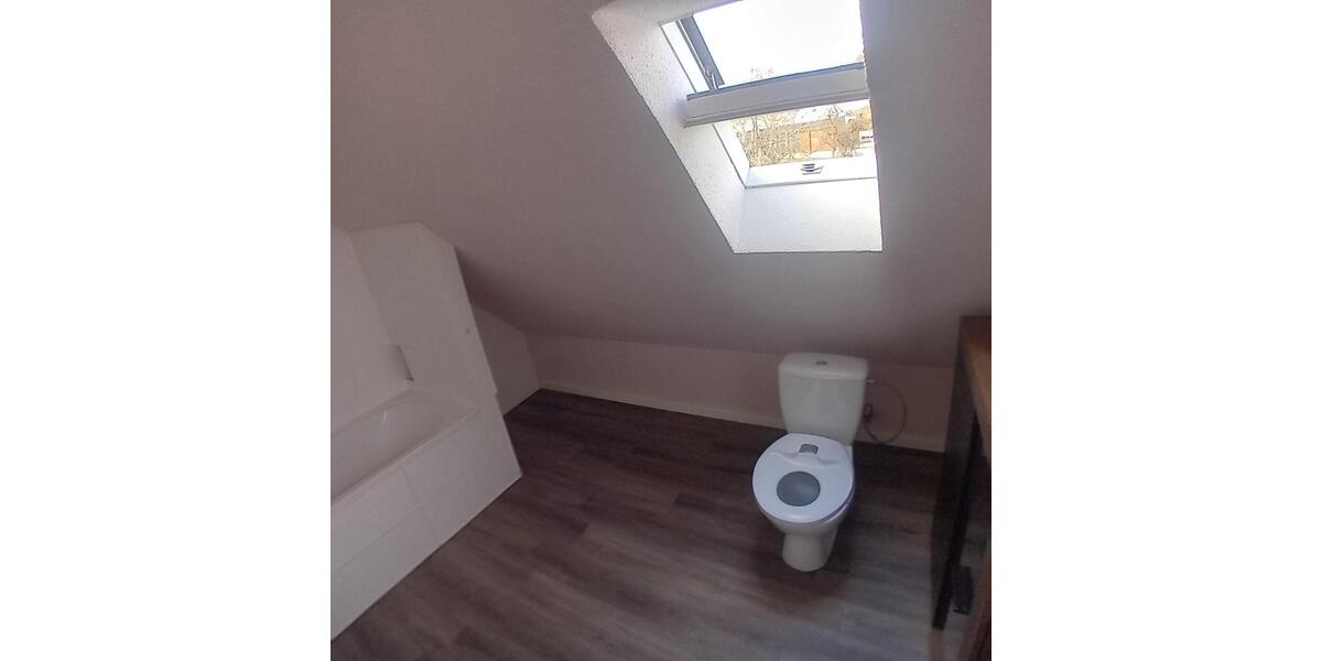 Etagenwohnung Villingen-Schwenningen Schwenningen - 1 Zimmer, 80 m&sup2;, 700&euro; | Angebot:26045550