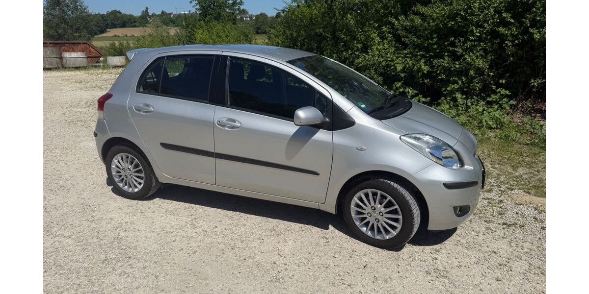 Toyota Yaris 60.000 km 3.800 &euro; Mainburg 84048