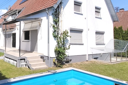 Wohntraum in Augsburg-Bärenkeller Ein- oder Zweifamilienhaus mit Pool - Haus Augsburg / Bärenkeller Bärenkeller | Angebot:27312622