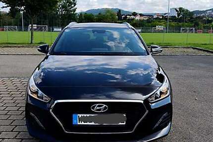 Hyundai i30 88.000 km 10.199 € Weißenburg 91781
