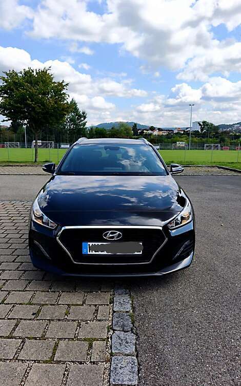 Hyundai i30 88.000 km 10.199 € Weißenburg 91781