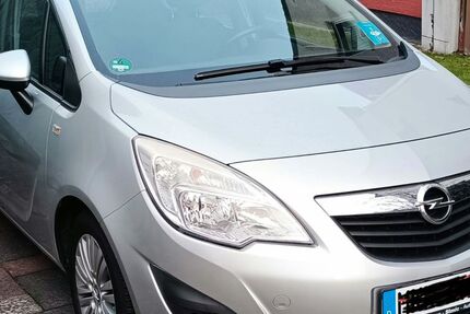 Opel Meriva 112.000 km 5.600 &euro; Gelnhausen 63571