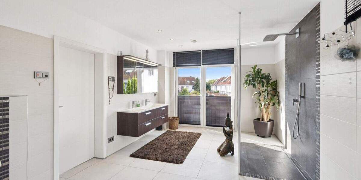 Repräsentatives, lichtverwöhntes Einfamilienhaus in Feldrandlage! 5 zimmer