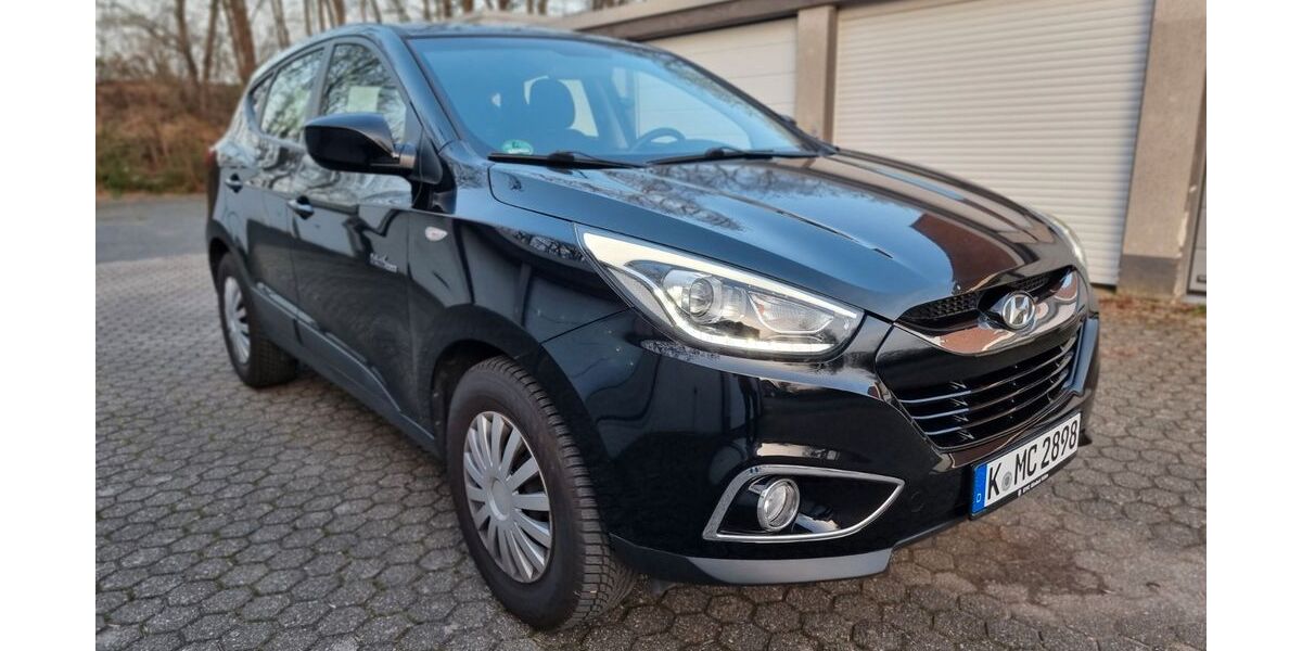 Hyundai ix35 122.000 km 8.399 &euro; Köln 50765