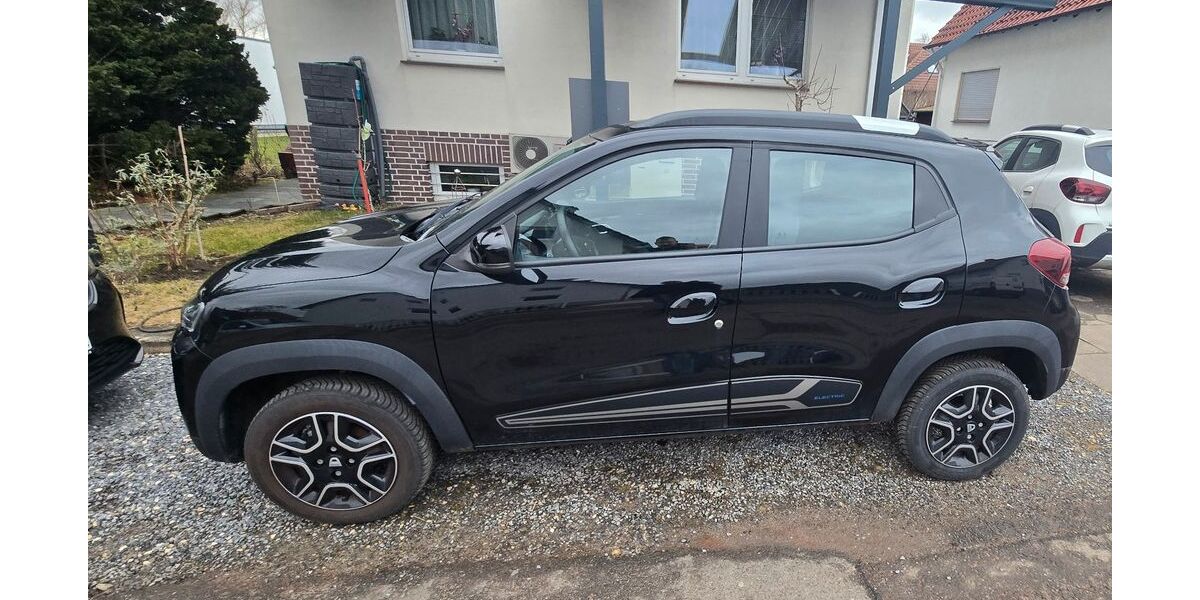 Dacia Spring 20.500 km 9.500 &euro; Löhne 32584