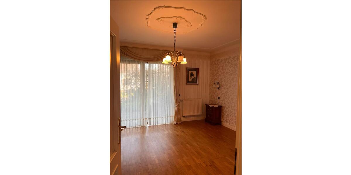 Bungalow Wadern - 6 Zimmer, 180 m&sup2;, 375.000&euro; | Angebot:25945080