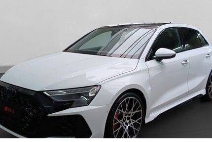 Audi RS3 3.000 km 74.503 € Freising 85356