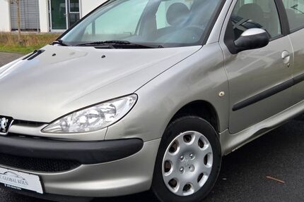 Peugeot 206 100.000 km 1.490 &euro; Köln (Ostheim) 51107