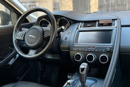 Jaguar E-Pace 74.500 km 24.200 &euro; Altrip 67122