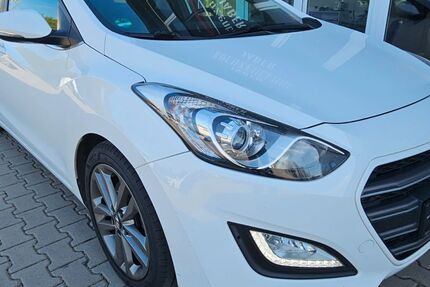 Hyundai i30 204.000 km 6.950 &euro; Endingen am Kaiserstuhl 79346
