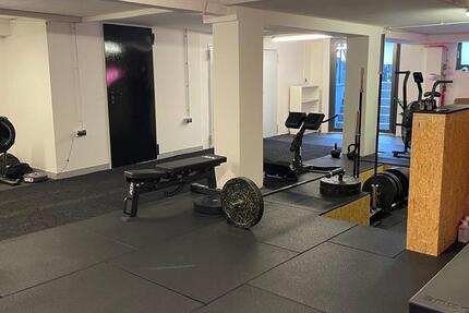 Studio für PT, Crossfit oder auch als Massage-Studio zimmer