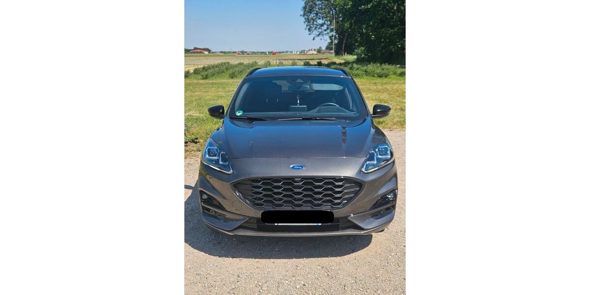 Ford Kuga 91.000 km 17.900 &euro; München 81739