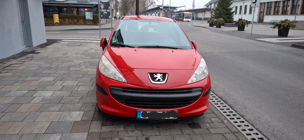 Peugeot 207 202.500 km 1.850 &euro; Remagen 53424