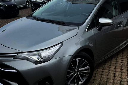 Toyota Avensis 138.000 km 16.490 &euro; Bickenbach 64404