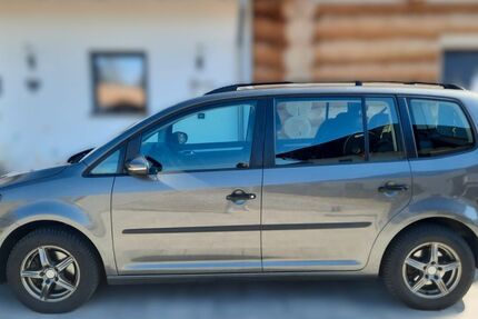 VW Touran 166.000 km 8.200 € Sankt Englmar 94379