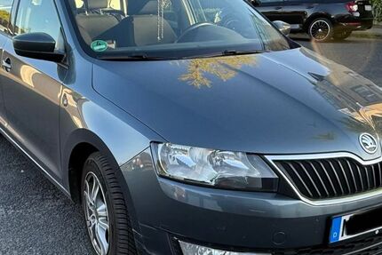Skoda Rapid 198.000 km 5.100 &euro; Mönchengladbach 41063