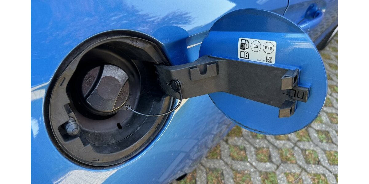 Opel Adam Navi Klima Sitzh. Alu ServiceNeu unfallfrei 43.000 km 11.500 &euro; Erftstadt 50374