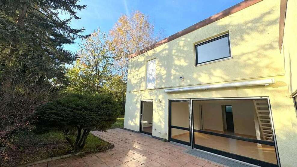 Haus zum Kaufen in Ismaning 1.350.000 € 200 m²