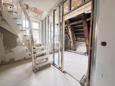 ALTBAUUNIKAT IM ROHBAU - INDIVIDUELL GESTALTBAR - Dachgeschoßwohnung Lübeck Innenstadt | Angebot:27321444