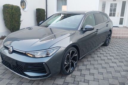 VW Passat Variant 7.338 km 39.900 &euro; Simbach 94436