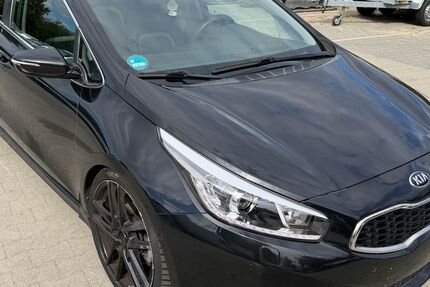 Kia ceed / Ceed 157.000 km 8.999 &euro; Berlin 12349
