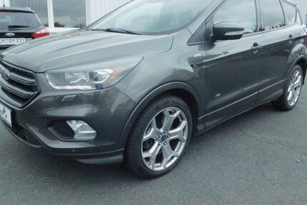 Ford Kuga 179.000 km 14.990 € Berglicht 54426