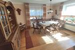 Einfamilienhaus mit Garage und Garten