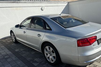 Audi A8 142.000 km 13.999 &euro; Lahr 77933
