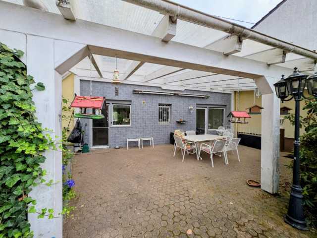 Topgepflegtes Wohlfühlhaus mit großem Grundstück in idyllischer Stadtrandlage von Bexbach - Einfamilienhaus Bexbach | Angebot:27083078
