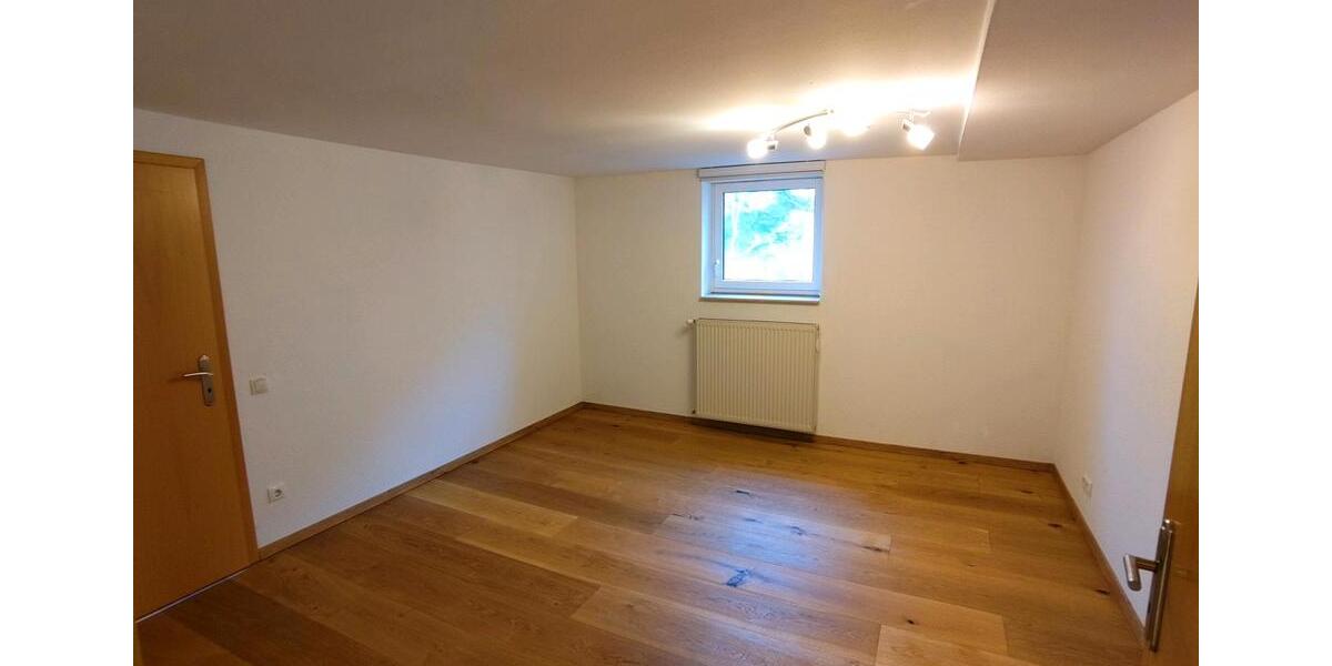 Etagenwohnung Speyer - 2.5 Zimmer, 99 m&sup2;, 1.200&euro; | Angebot:25945453