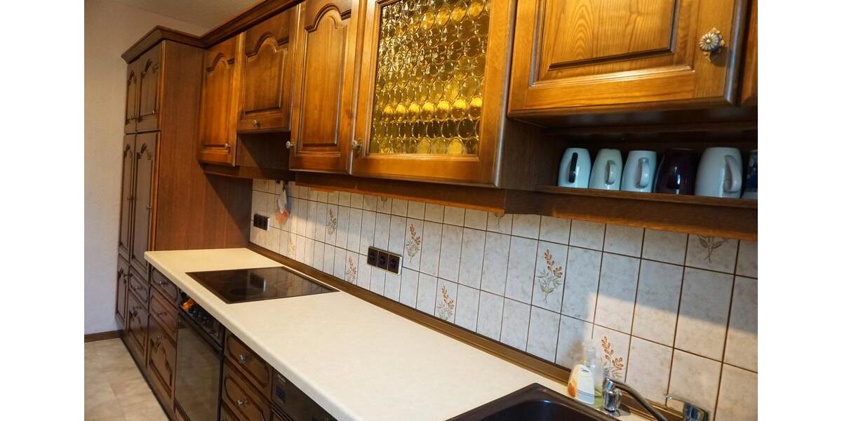 Reihenhaus Schwalbach - 7 Zimmer, 140 m&sup2;, 290.000&euro; | Angebot:27076625
