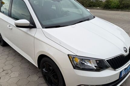 Skoda Fabia 87.044 km 10.999 &euro; Weimar 99423