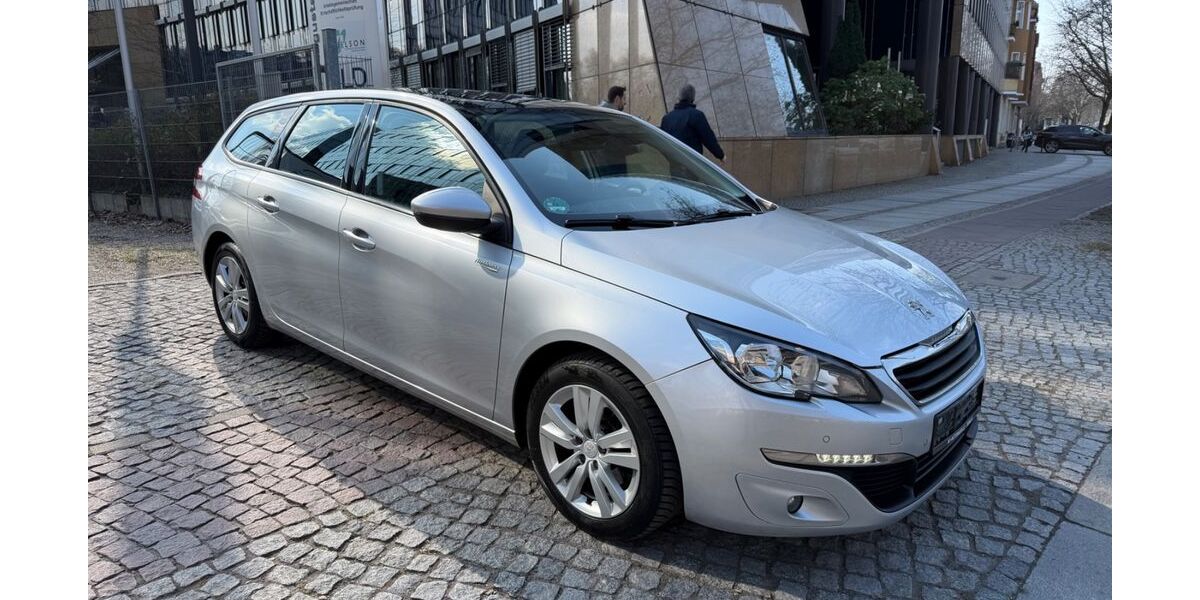 Peugeot 308 223.000 km 4.999 &euro; Berlin 10553