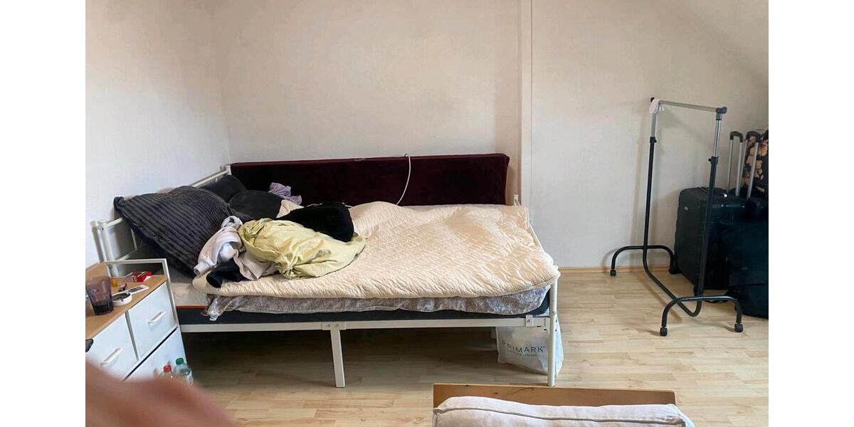 Etagenwohnung Petersberg - 1 Zimmer, 120 m&sup2;, 465&euro; | Angebot:26023554