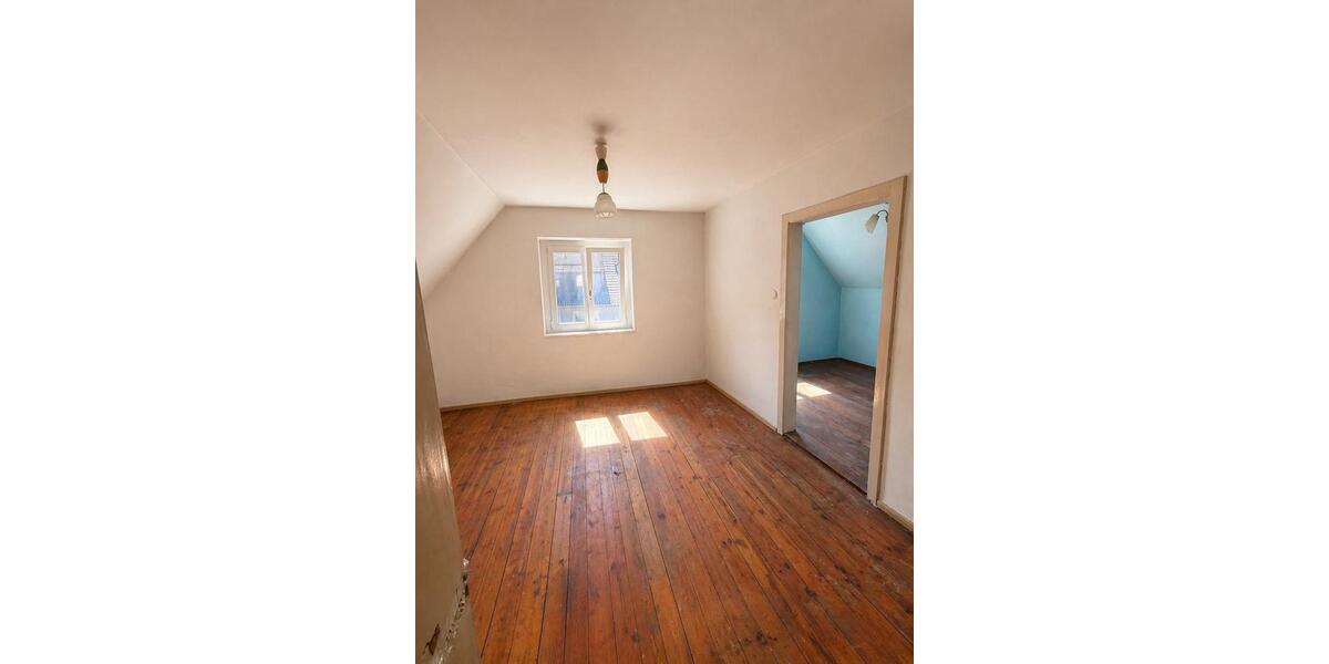 Einfamilienhaus Hirschau - 8 Zimmer, 130 m&sup2;, 164.999&euro; | Angebot:26961271