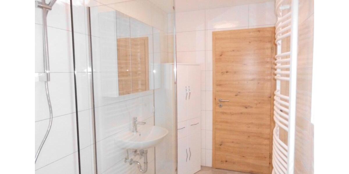 Dachgeschoßwohnung Rodenberg - 3 Zimmer, 80 m&sup2;, 750&euro; | Angebot:26204415