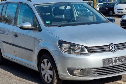 VW Touran 276.000 km 5.990 &euro; Berlin 12249