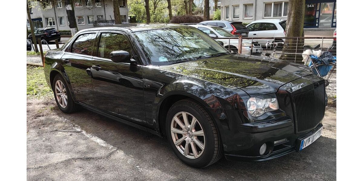 Chrysler 300C 136.600 km 9.900 &euro; Berlin 14193