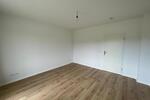 **FRISCH SANIERTE 3-Zimmerwohnung MIT BALKON UND TAGESLICHTBAD**