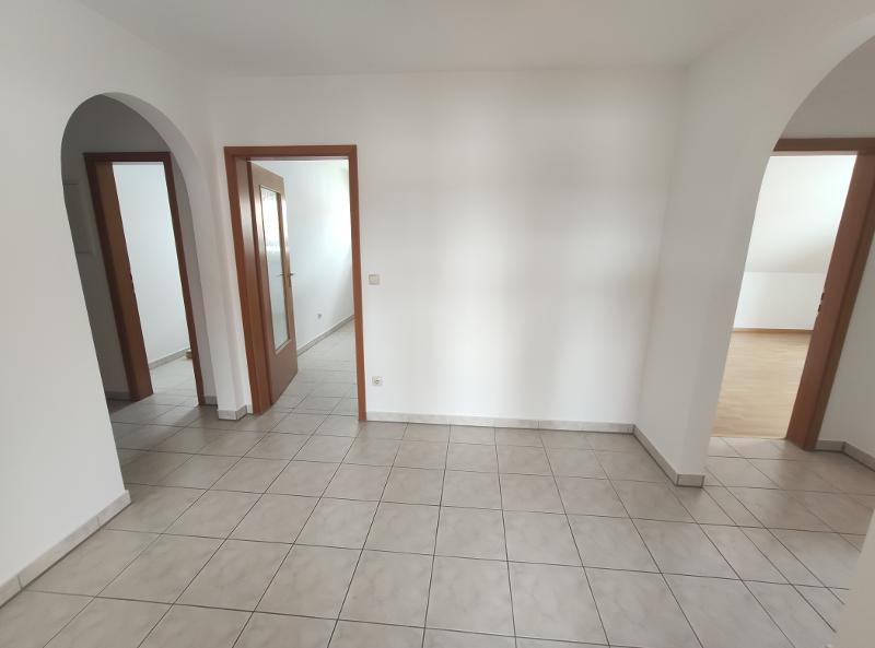 3 Zi. Wohnung (Nr. 6) im DG (2. OG) mit Balkon und Garage - Etagenwohnung Erlangen OT Dechsendorf | Angebot:24315669