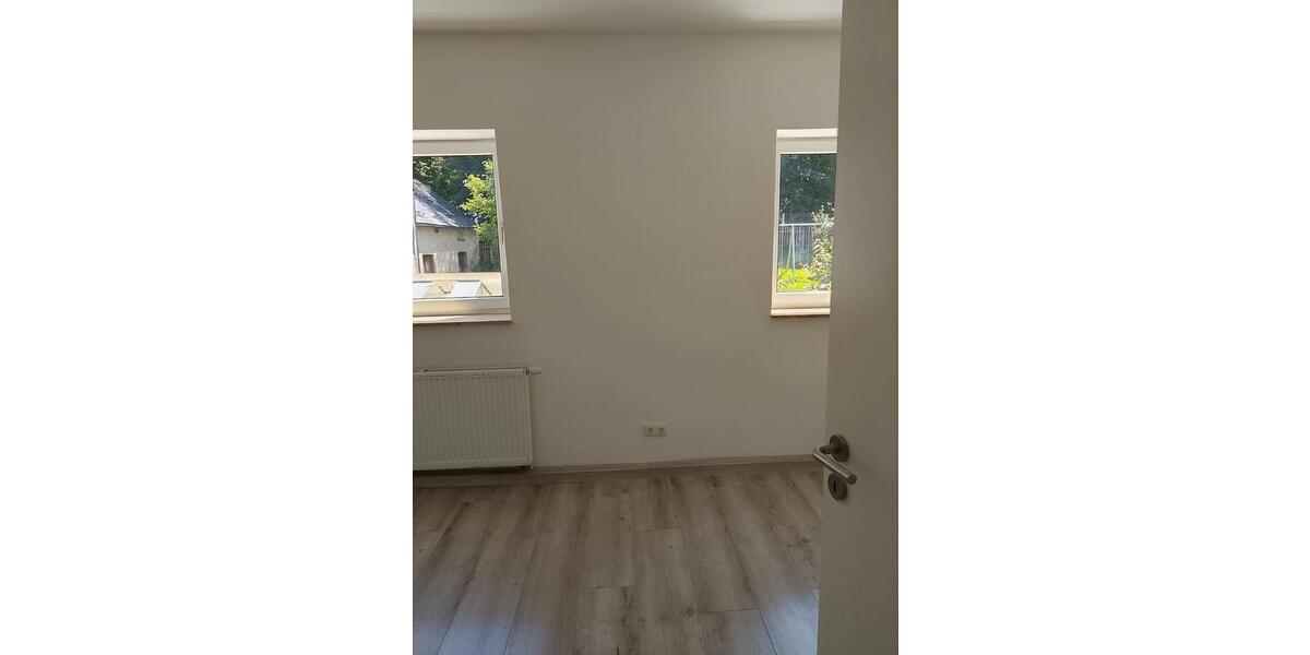 Einfamilienhaus Treuen - 6 Zimmer, 160 m&sup2;, 170.000&euro; | Angebot:26973347