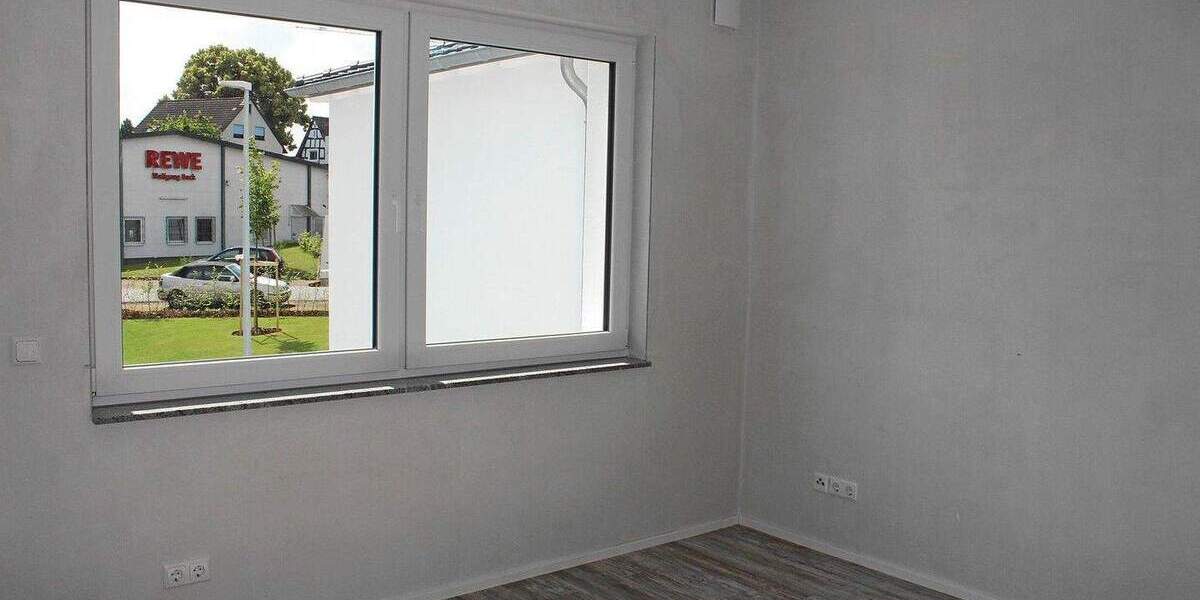 Etagenwohnung Königswinter Thomasberg - 3 Zimmer, 94 m&sup2;, 1.240&euro; | Angebot:25780275