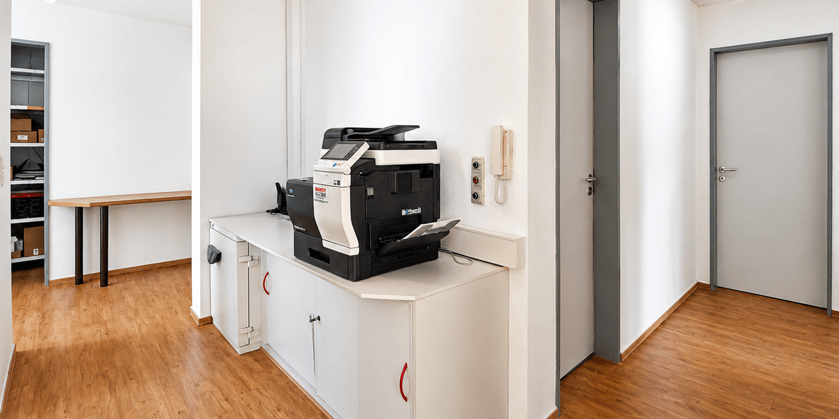 Renditeobjekt im Gewerbegebiet: Büro, kleines Lager und Wohnen mit PV-Anlage auf ca. 2.438 m² - Gewerbeobjekt Bad Oeynhausen Dehme | Angebot:27333800